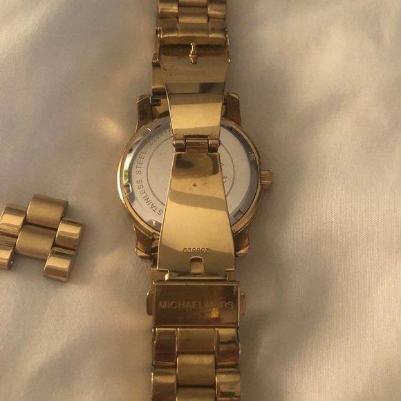 Michael Kors watch - Picture 5 of 6